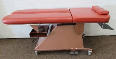 Used Tri-WG 647 Activator Hylo Table (Item# 1442)